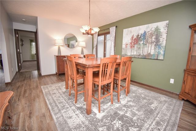 17134 Rabbit Run Drive, Strongsville, OH 44136