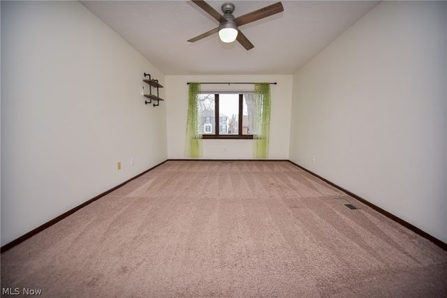 17134 Rabbit Run Drive, Strongsville, OH 44136