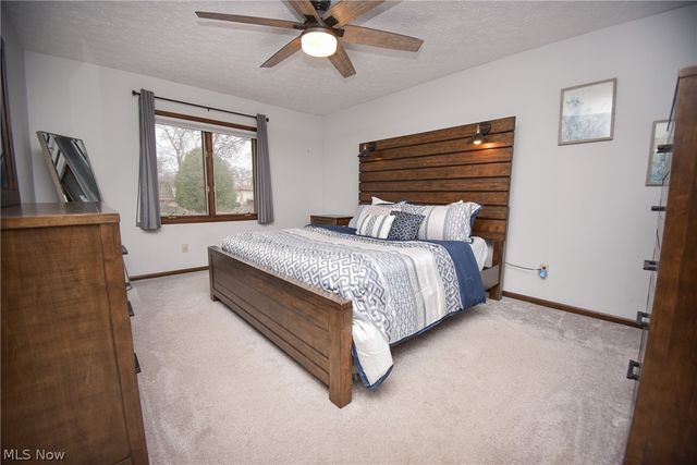 17134 Rabbit Run Drive, Strongsville, OH 44136