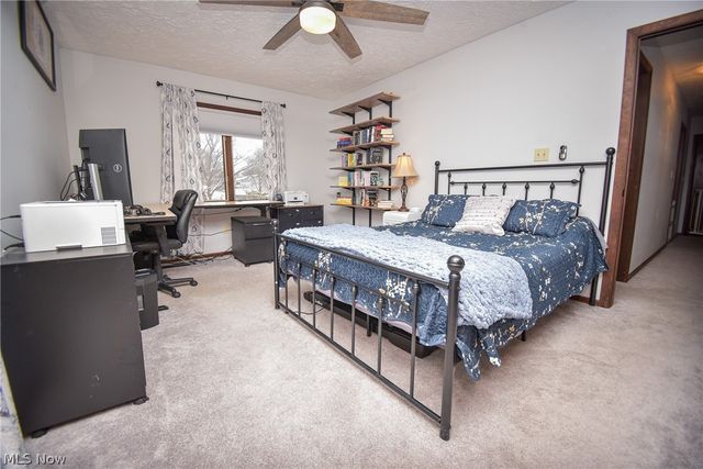 17134 Rabbit Run Drive, Strongsville, OH 44136