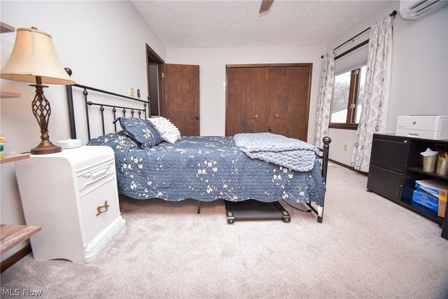 17134 Rabbit Run Drive, Strongsville, OH 44136