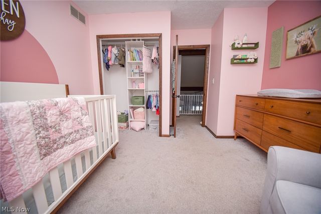 17134 Rabbit Run Drive, Strongsville, OH 44136