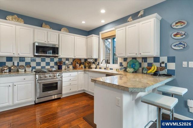 3161 Elliot St NW, Salem, OR 97304