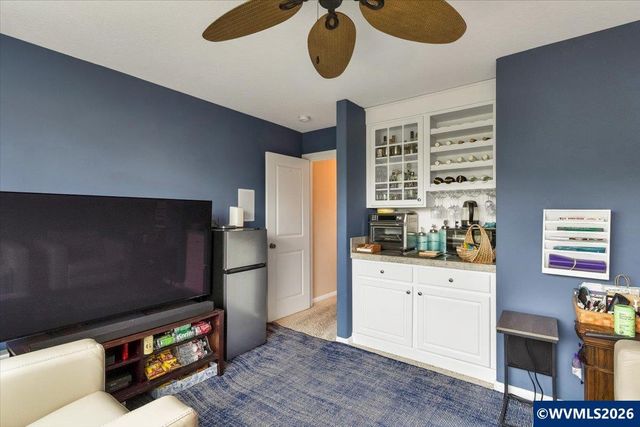 3161 Elliot St NW, Salem, OR 97304