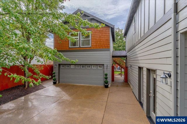 3161 Elliot St NW, Salem, OR 97304