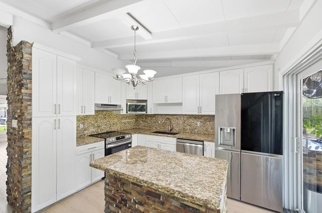 2549 Flamingo Lane, Fort Lauderdale, FL 33312