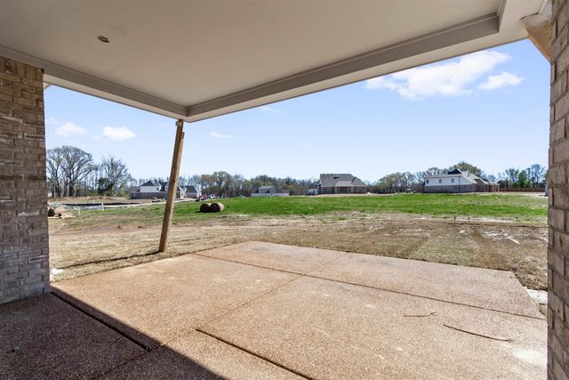 5330 BUTTERCUP LN, Lakeland, TN 38002