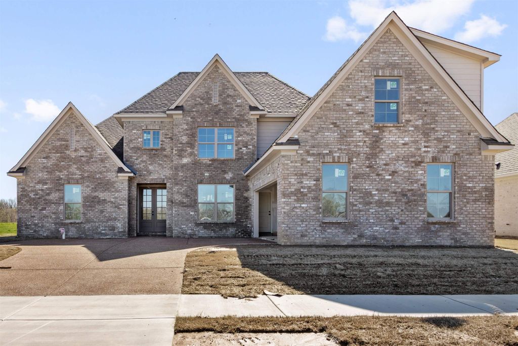 5330 BUTTERCUP LN, Lakeland, TN 38002