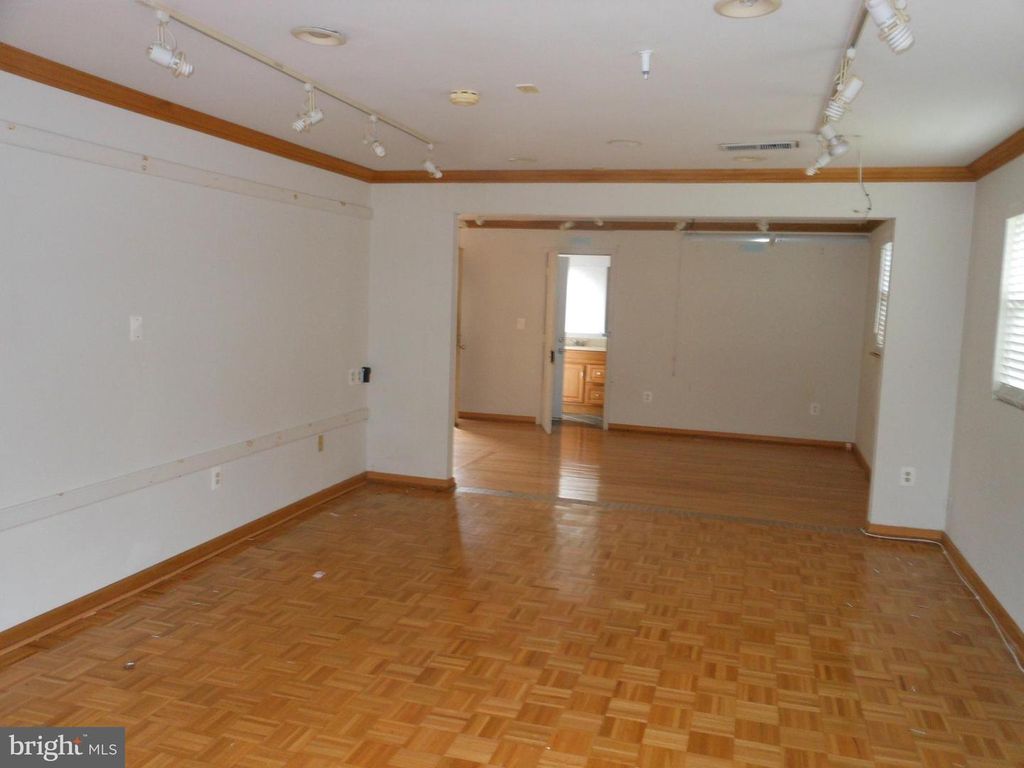 40 OAK CT, Annapolis, MD 21401