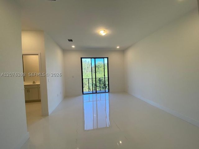 14519 SW 24th Ter, Miami, FL 33175