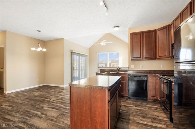 172 Stockwell Court, Wadsworth, OH 44281