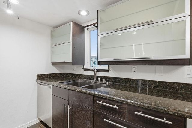 2111 N Houk Rd, Spokane Valley, WA 99216