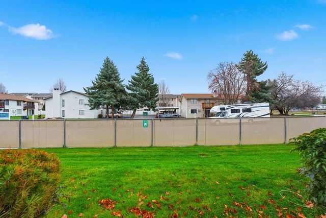 2111 N Houk Rd, Spokane Valley, WA 99216