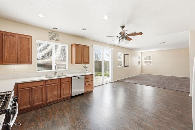 44232 Begonia Street, Lancaster, CA 93535