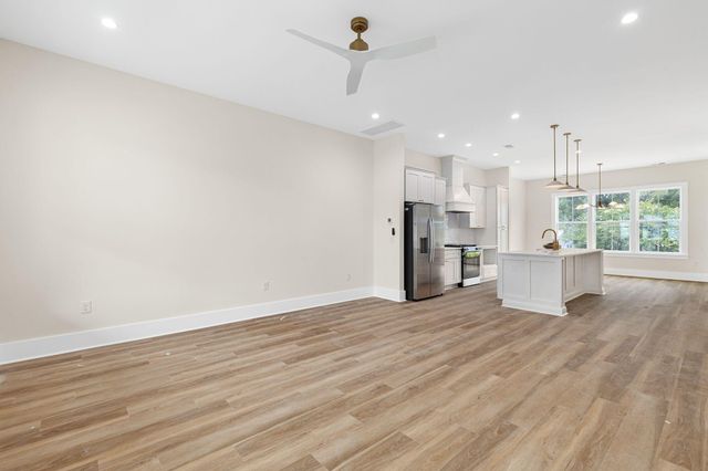 1606 Lauda Drive, Mount Pleasant, SC 29464