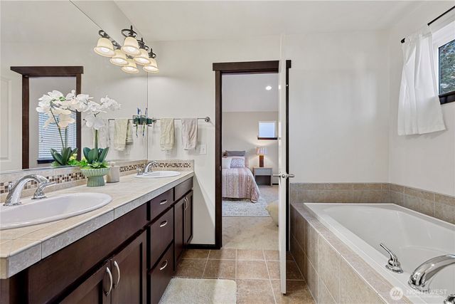 12014 NE 162nd Place, Bothell, WA 98011