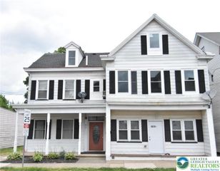 1079 West Berwick Street 2nd Floor, Easton, PA 18042