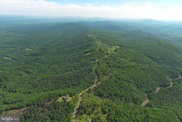 299 HARMISONS BLUFF POINT, Fort Ashby, WV 26719