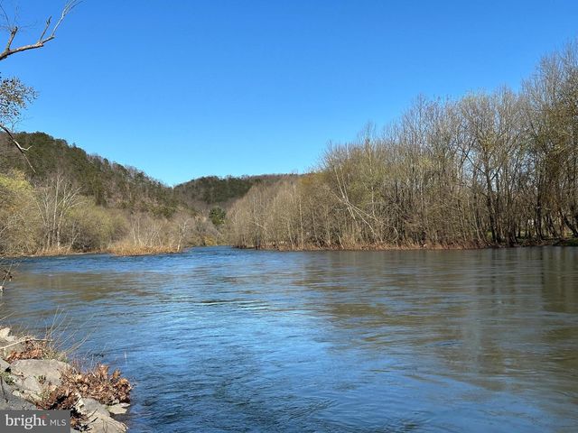 299 HARMISONS BLUFF POINT, Fort Ashby, WV 26719
