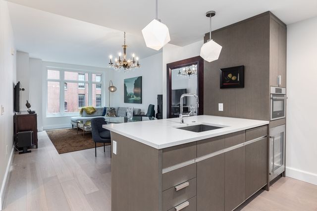 100 Lovejoy Wharf 5 N, Boston, MA 02114