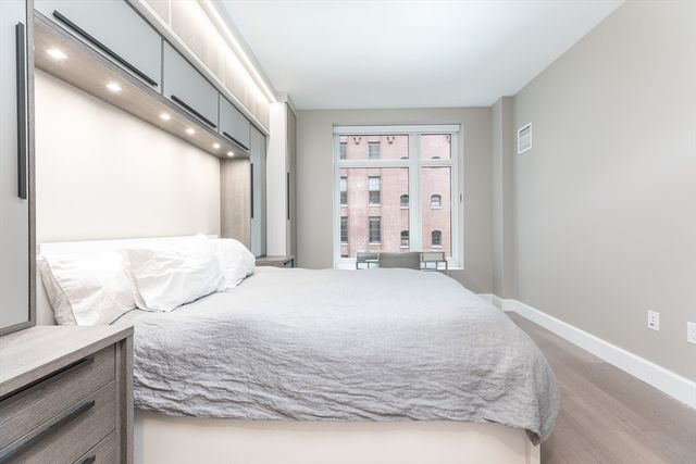 100 Lovejoy Wharf 5 N, Boston, MA 02114