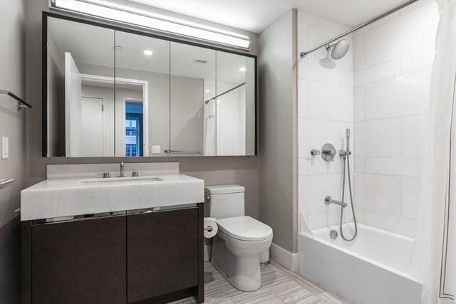 100 Lovejoy Wharf 5 N, Boston, MA 02114