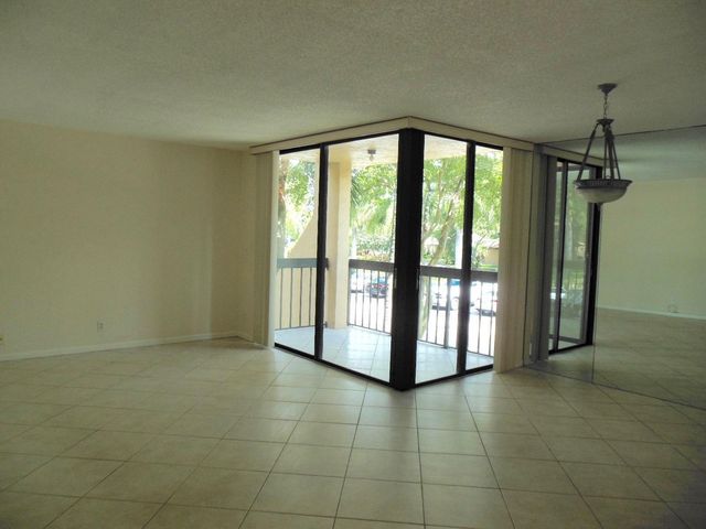 500 Egret Circle 8211, Delray Beach, FL 33444