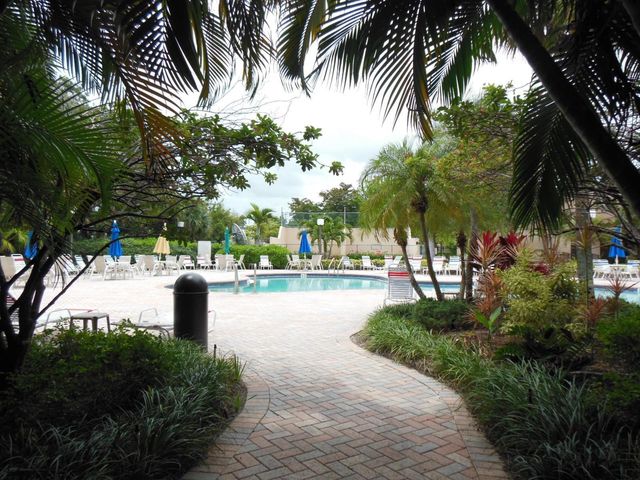 500 Egret Circle 8211, Delray Beach, FL 33444