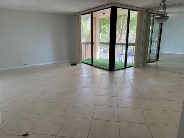 500 Egret Circle 8211, Delray Beach, FL 33444