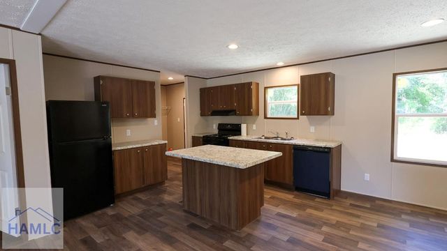 98 Bream Drive, Jesup, GA 31545