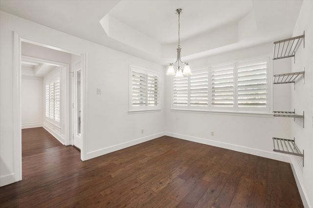 1404 Creekford Drive, Arlington, TX 76012