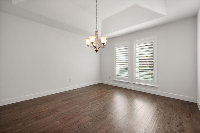 1404 Creekford Drive, Arlington, TX 76012