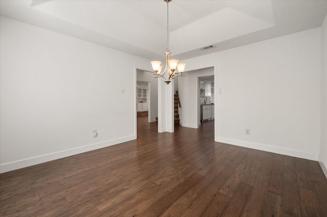 1404 Creekford Drive, Arlington, TX 76012