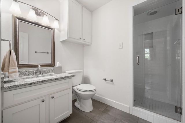 1404 Creekford Drive, Arlington, TX 76012