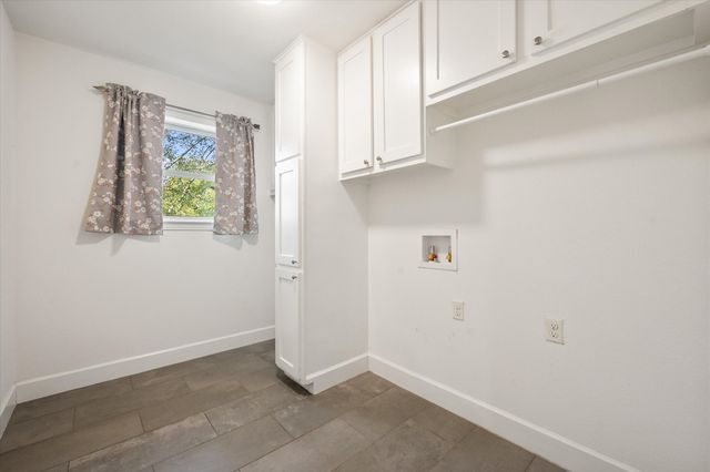 1404 Creekford Drive, Arlington, TX 76012