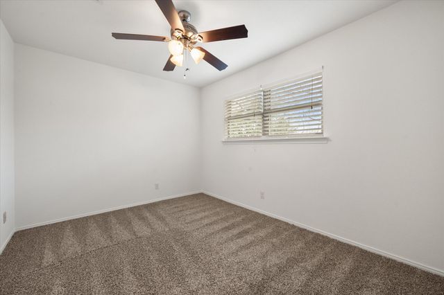 1404 Creekford Drive, Arlington, TX 76012