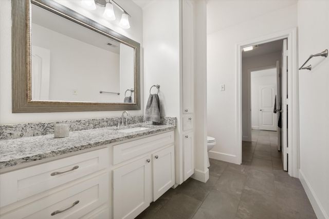 1404 Creekford Drive, Arlington, TX 76012