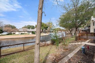 1404 Creekford Drive, Arlington, TX 76012
