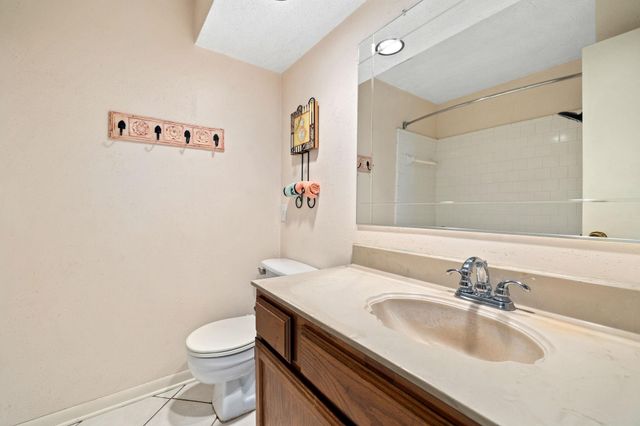 2811 Whispering Springs Drive, Spring, TX 77373