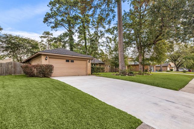 2811 Whispering Springs Drive, Spring, TX 77373