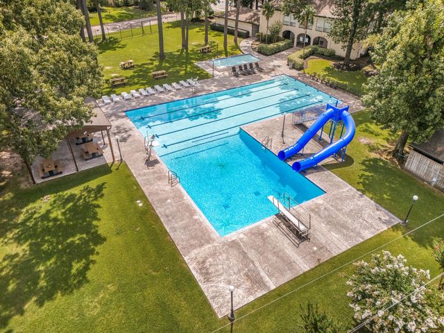 2811 Whispering Springs Drive, Spring, TX 77373