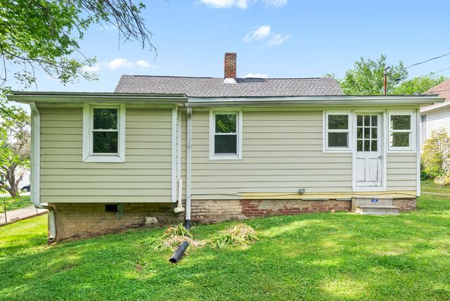 232 Georgia Ave, Clarksville, TN 37040