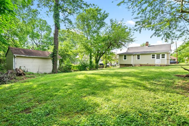 232 Georgia Ave, Clarksville, TN 37040