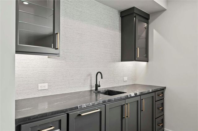 3344 W 133rd Terrace, Leawood, KS 66209