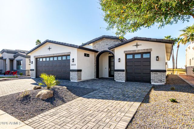 2654 N LEMA Drive, Mesa, AZ 85215