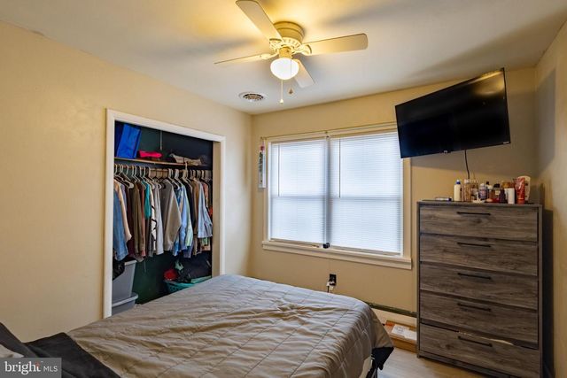 1421 SANDHILL RD, Lebanon, PA 17046