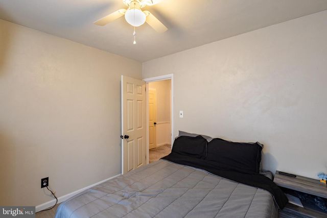 1421 SANDHILL RD, Lebanon, PA 17046