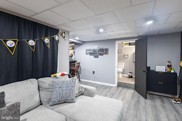 1421 SANDHILL RD, Lebanon, PA 17046