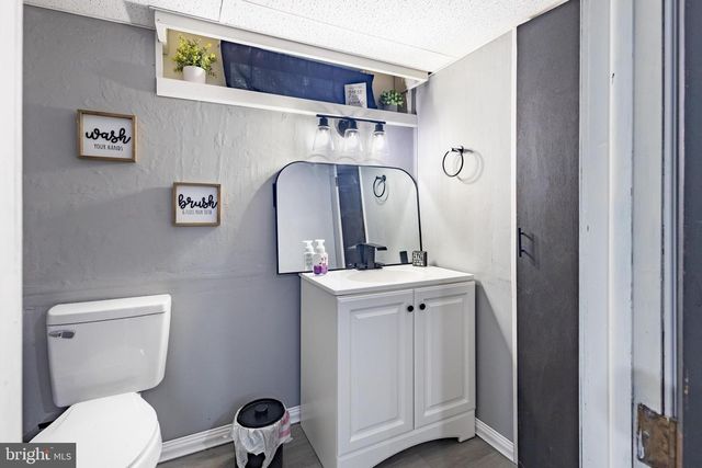 1421 SANDHILL RD, Lebanon, PA 17046