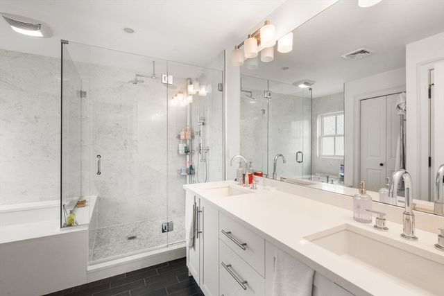 75 Auburn St, Newton, MA 02466